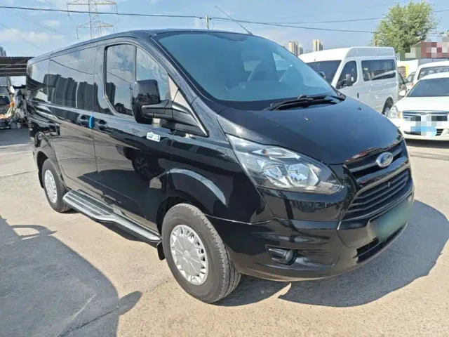 Ford Transit — Фото автомобиля 3