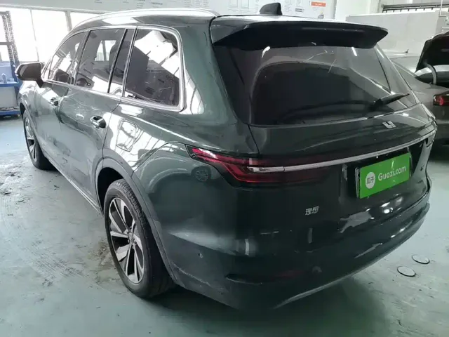 Li Auto ONE — Фото автомобиля 4
