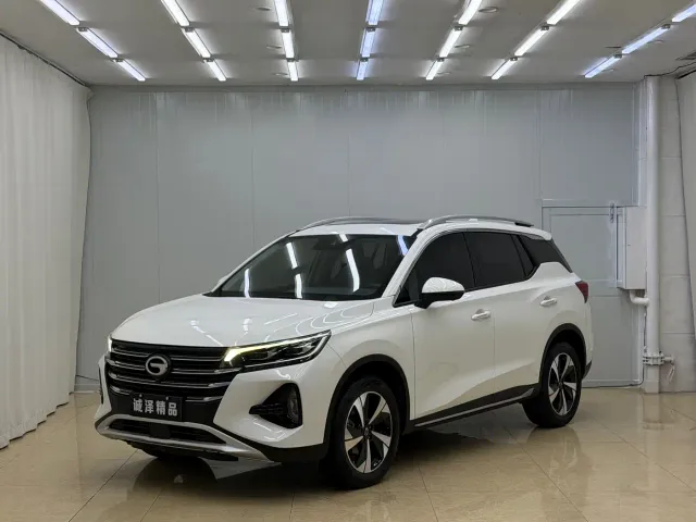 Фотография автомобиля — GAC Trumpchi GS4