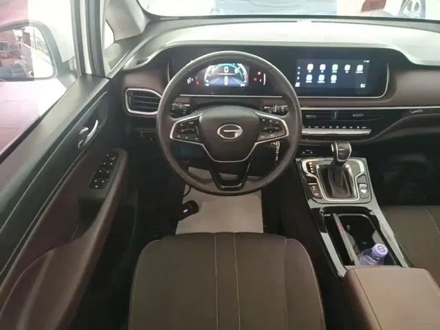 GAC Trumpchi M6 — Фото автомобиля 10