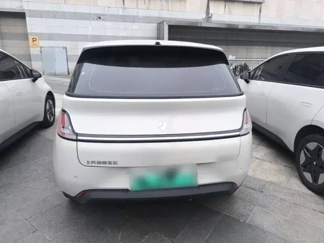 Baojun Cloud — Фото автомобиля 5