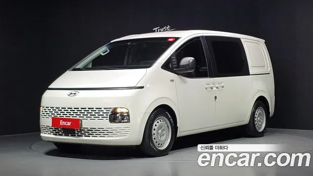 Фотография автомобиля — Hyundai Staria