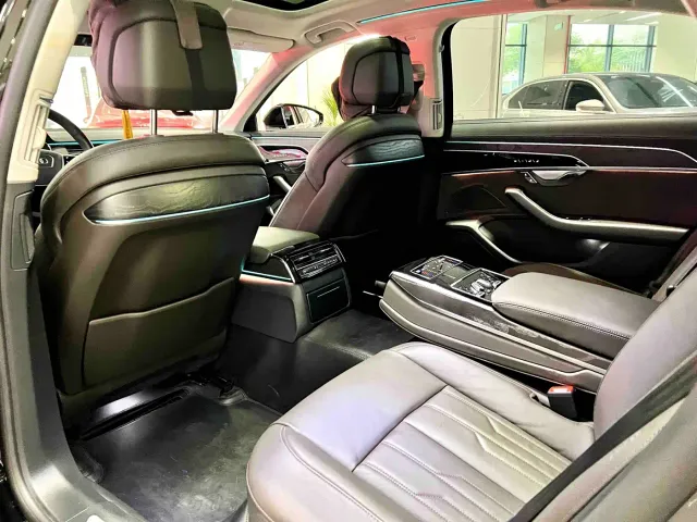 Audi A8 — Фото автомобиля 9