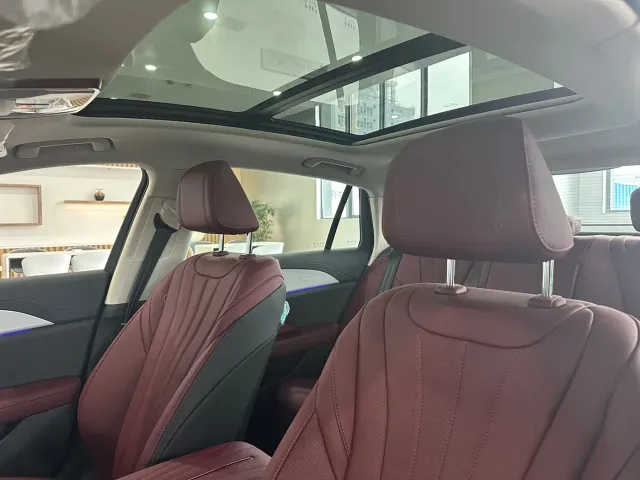 Hongqi H5 — Фото автомобиля 9