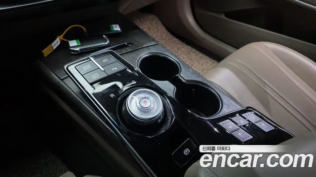 Kia K8 K8 Hybrid — Фото автомобиля 9