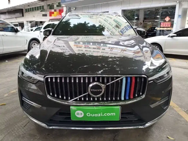 Volvo XC60 — Фото автомобиля 2