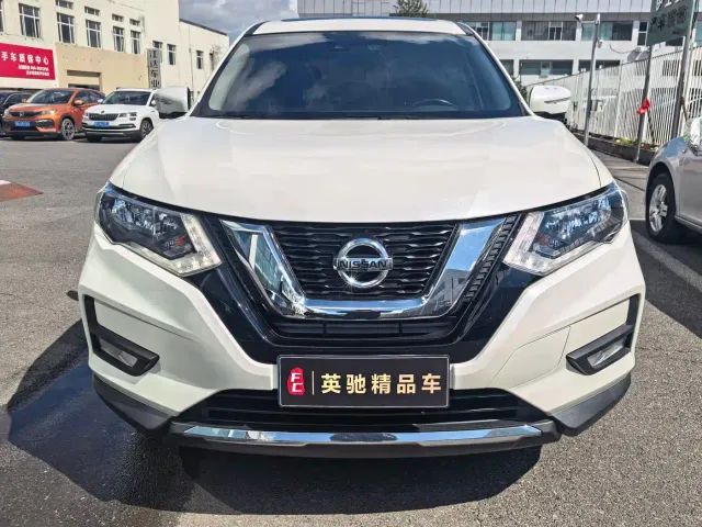 Nissan X-Trail — Фото автомобиля 2