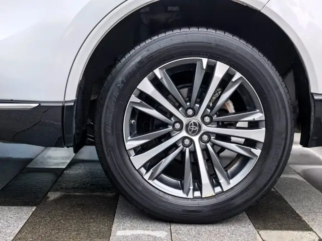 Toyota Venza — Фото автомобиля 22