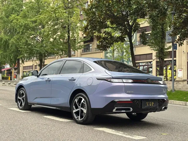 Changan Eado — Фото автомобиля 4