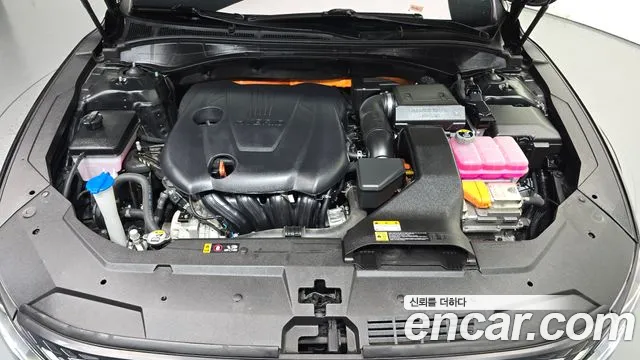 Hyundai Grandeur Grandeur (New) Hybrid — Фото автомобиля 9