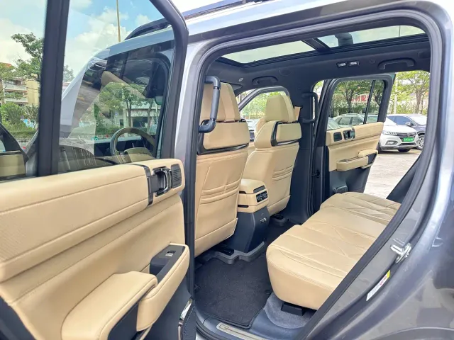 BYD FangChengBao Leopard 5 — Фото автомобиля 9