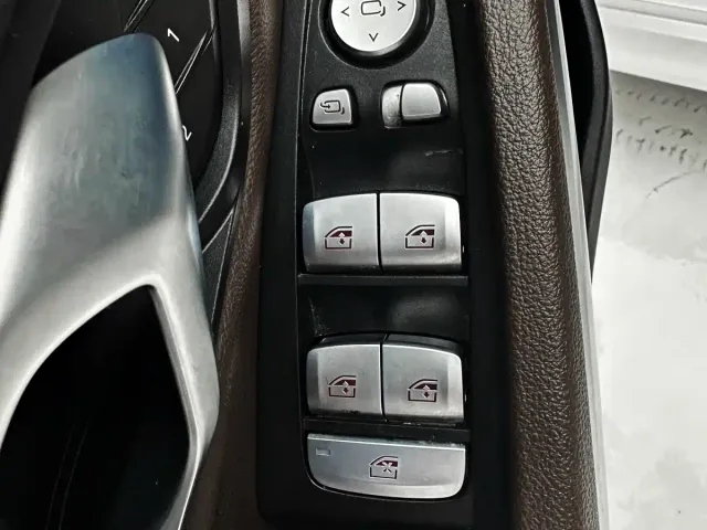 BMW 3 Series — Фото автомобиля 20