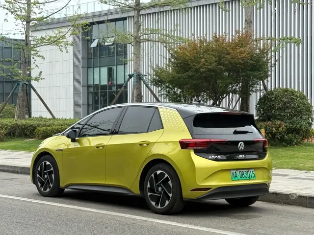 Volkswagen ID.3 — Фото автомобиля 16