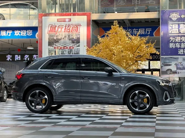 Audi Q3 — Фото автомобиля 4