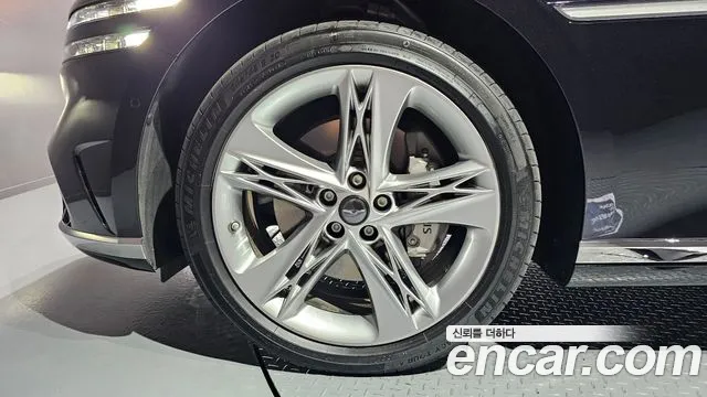 Genesis G90 Бензин 3.5 турбо AWD — Фото автомобиля 5