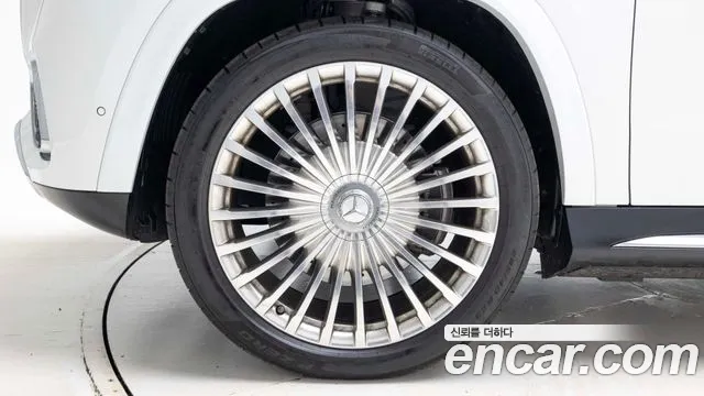 Mercedes-Benz GLS-Class — Фото автомобиля 5