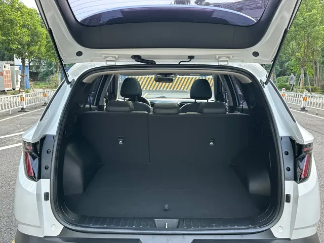 Hyundai Tucson — Фото автомобиля 11