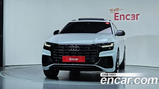 Audi Q8 55 TFSI quattro Premium — Фото автомобиля 3