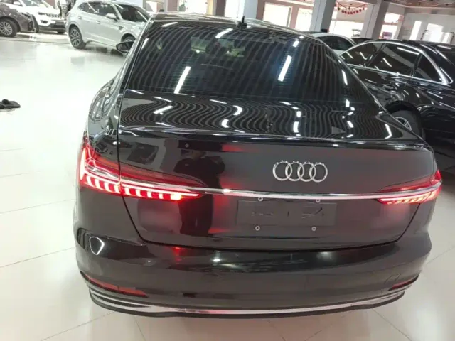 Audi A6L — Фото автомобиля 5