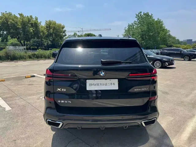 BMW X5 — Фото автомобиля 9