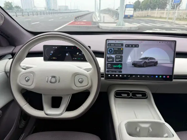 Changan Qiyuan A06 — Фото автомобиля 12