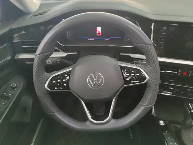 Volkswagen Passat — Фото автомобиля 15