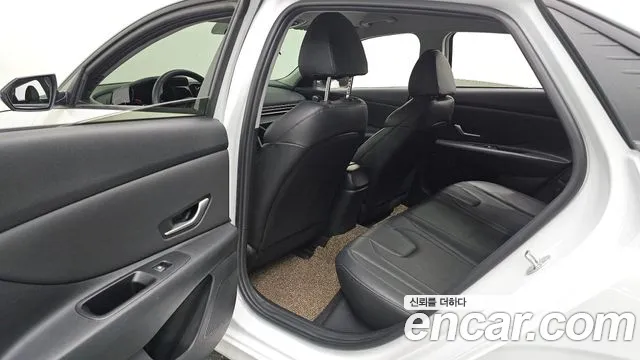Hyundai AVANTE Avante (CN7) — Фото автомобиля 26