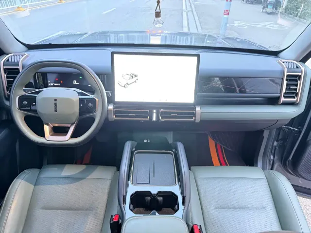 iCAR 03 — Фото автомобиля 5