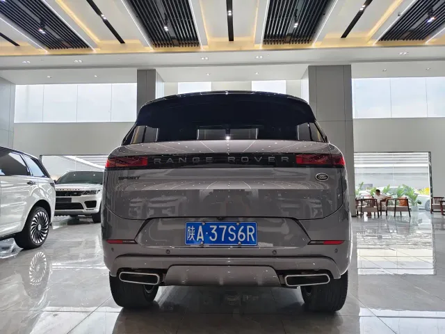 Land Rover Range Rover Sport — Фото автомобиля 18