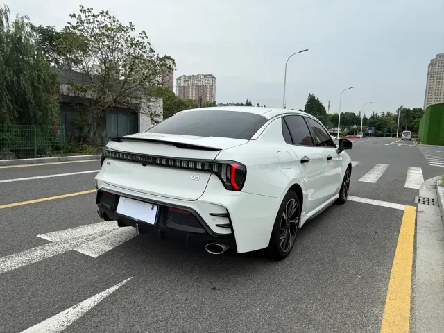Lynk & Co 03 — Фото автомобиля 15
