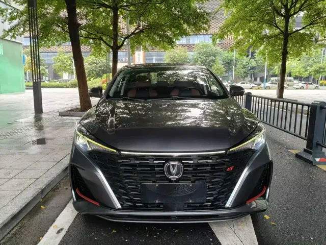 Changan Eado — Фото автомобиля 2