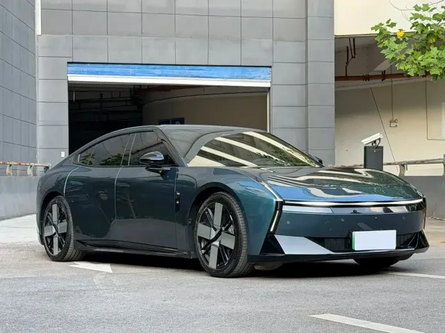 XPeng XPeng P7 — Фото автомобиля 3