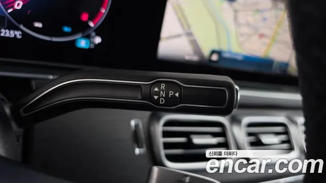 Mercedes-Benz GLE-Class — Фото автомобиля 12