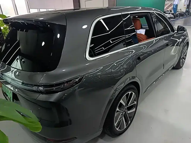 Li Auto L9 — Фото автомобиля 6