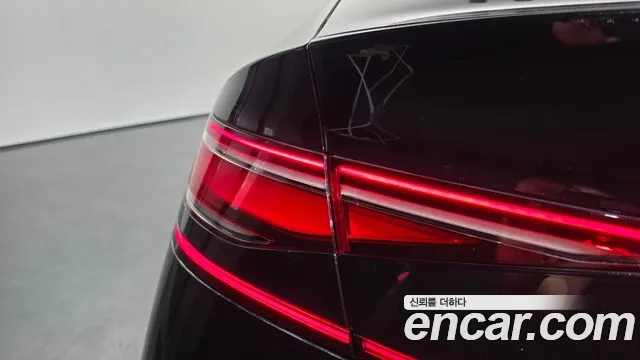 Genesis G90 Бензин 3.5 турбо AWD — Фото автомобиля 21