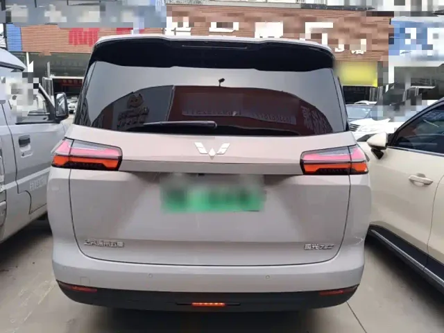 Wuling Starlight 730 — Фото автомобиля 5