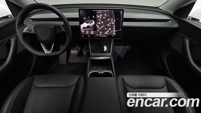 Tesla Model Y — Фото автомобиля 7
