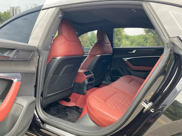 Audi A7L — Фото автомобиля 13