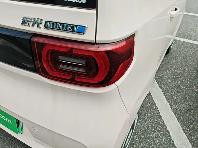 Wuling Hongguang Mini EV — Фото автомобиля 7