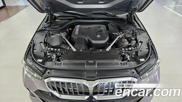 BMW 5 Series — Фото автомобиля 6