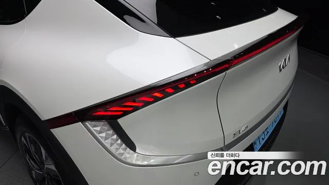 Kia EV6 — Фото автомобиля 23