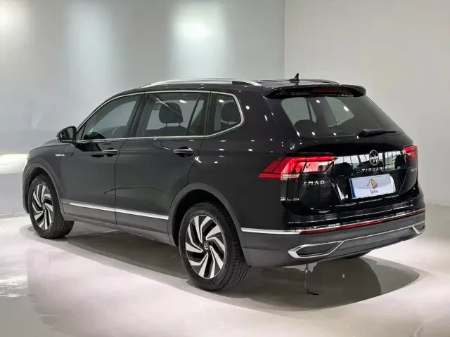 Volkswagen Tiguan L — Фото автомобиля 6