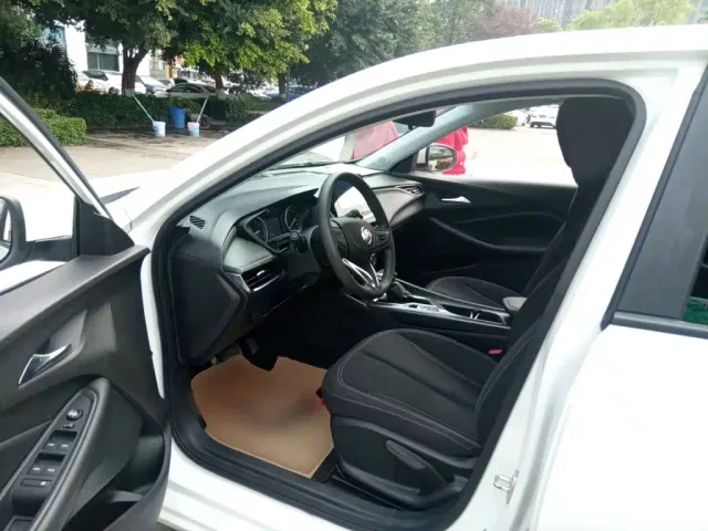 Buick Verano — Фото автомобиля 11
