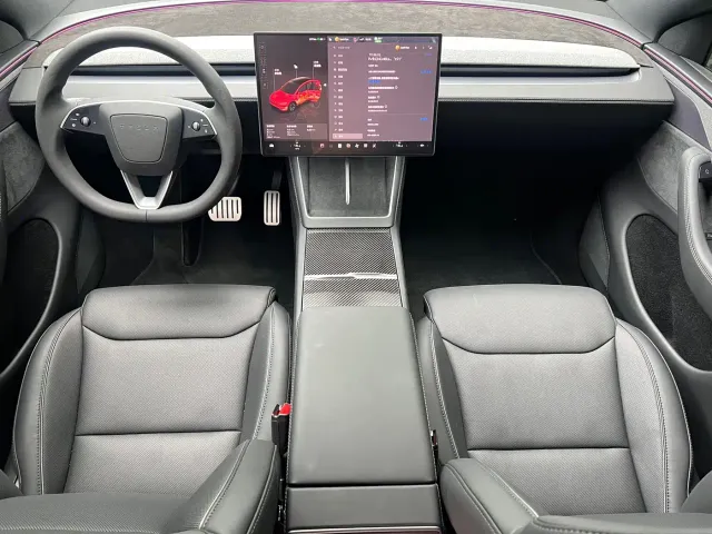 Tesla Model Y L — Фото автомобиля 7