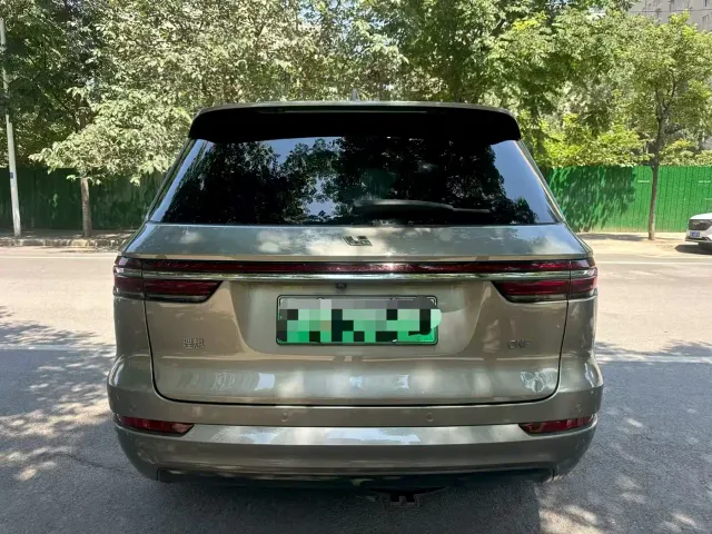 Li Auto ONE — Фото автомобиля 8