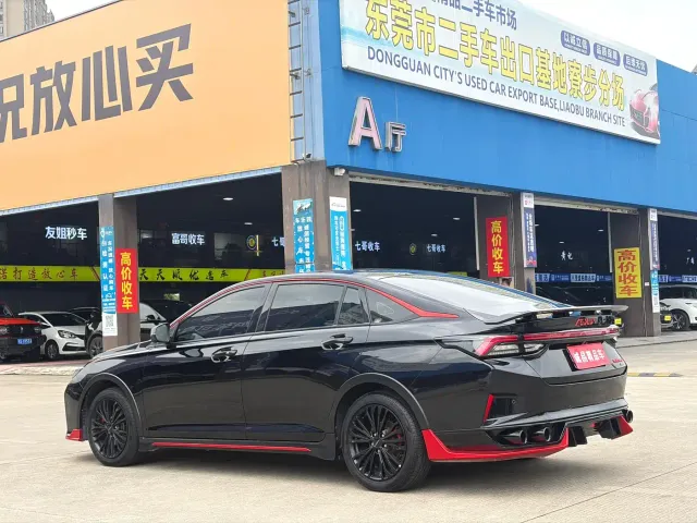 Dongfeng Yixuan MAX — Фото автомобиля 4