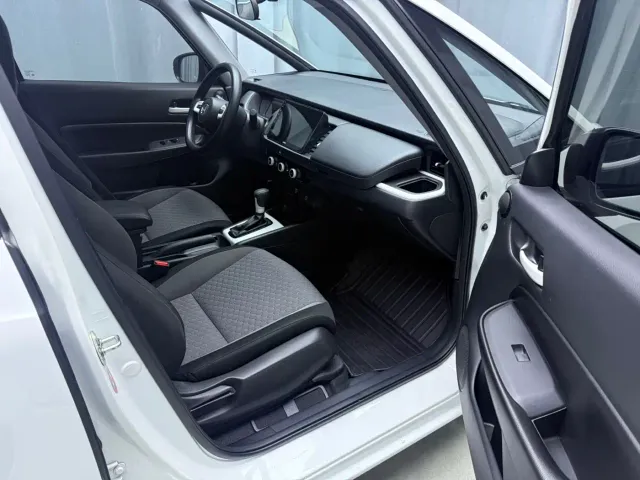 Honda Fit — Фото автомобиля 9