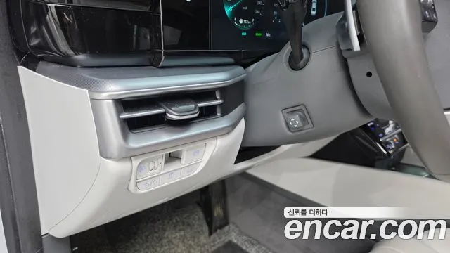 Hyundai Grandeur GN7 — Фото автомобиля 28