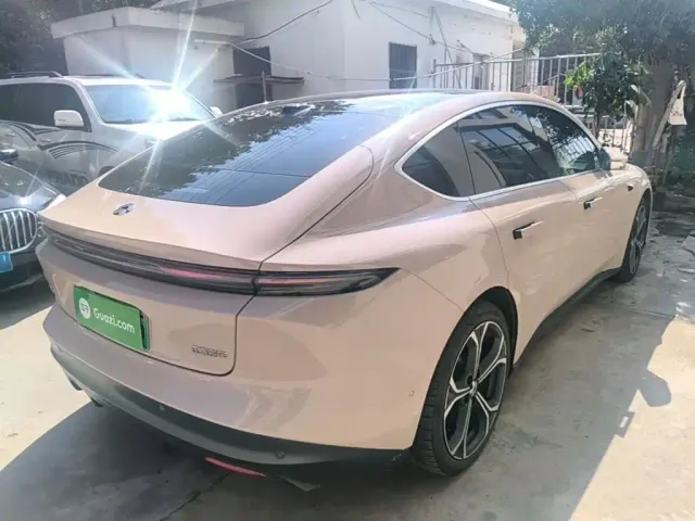 Nio ET5 — Фото автомобиля 6