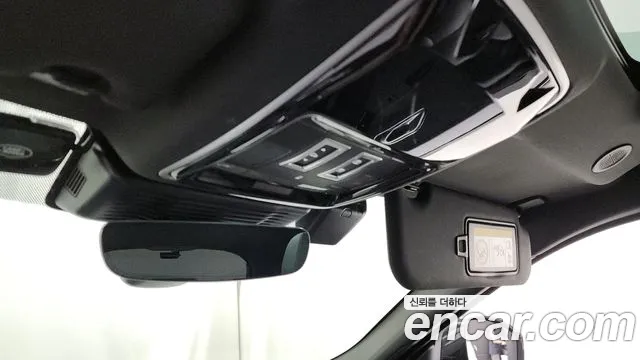 Land Rover Range Rover Velar Range Rover Velar 2.0 P250 Dynamic SE — Фото автомобиля 25